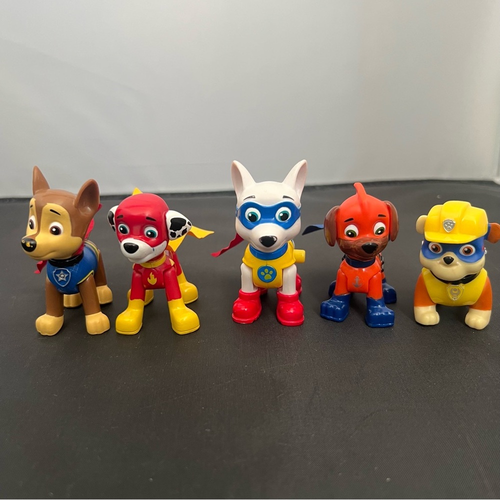 Paw Patrol figures lot